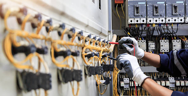 Professional Electrician technician working in Ridgefield, NJ